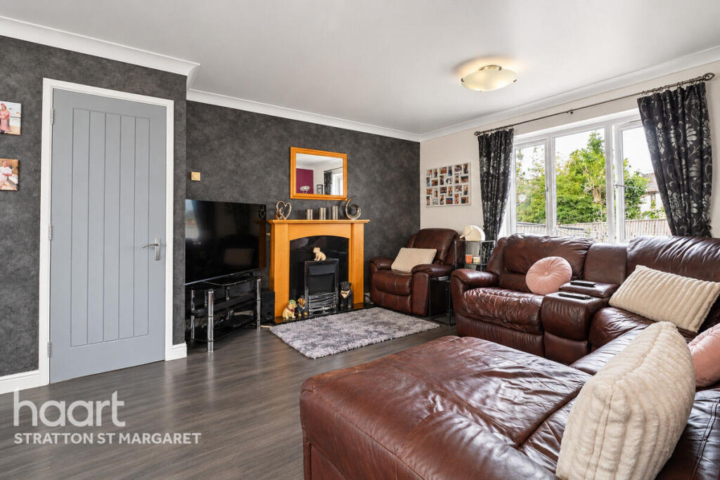 House in Swindon - View 5