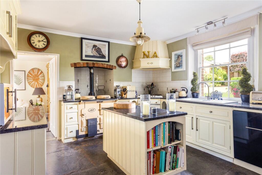 Boreham Road, Warminster, Wiltshire, BA12 photo 2
