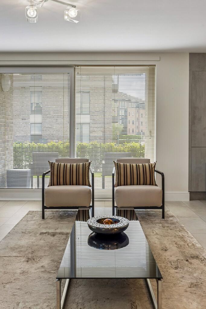 Apartment in Giffnock, Eastwoodmains - More