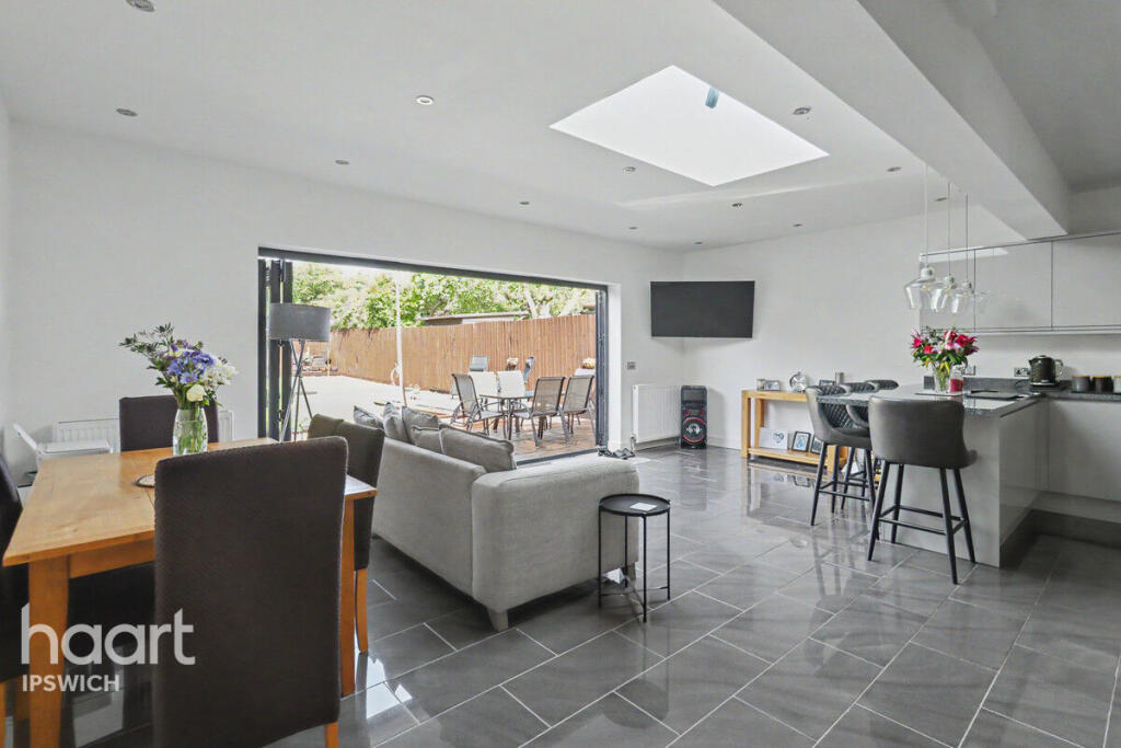 Beechcroft Road, Ipswich photo 3