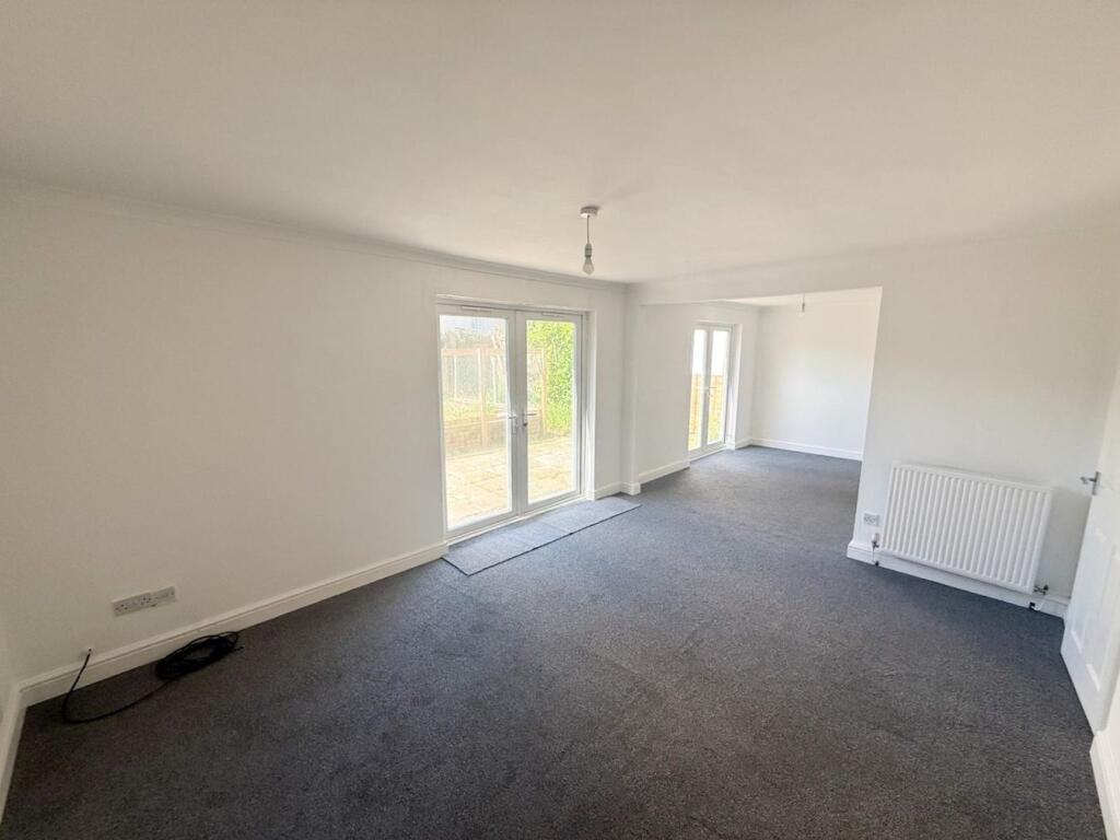 House in Cwmbrân, Coed Eva, Fairwater - View 2