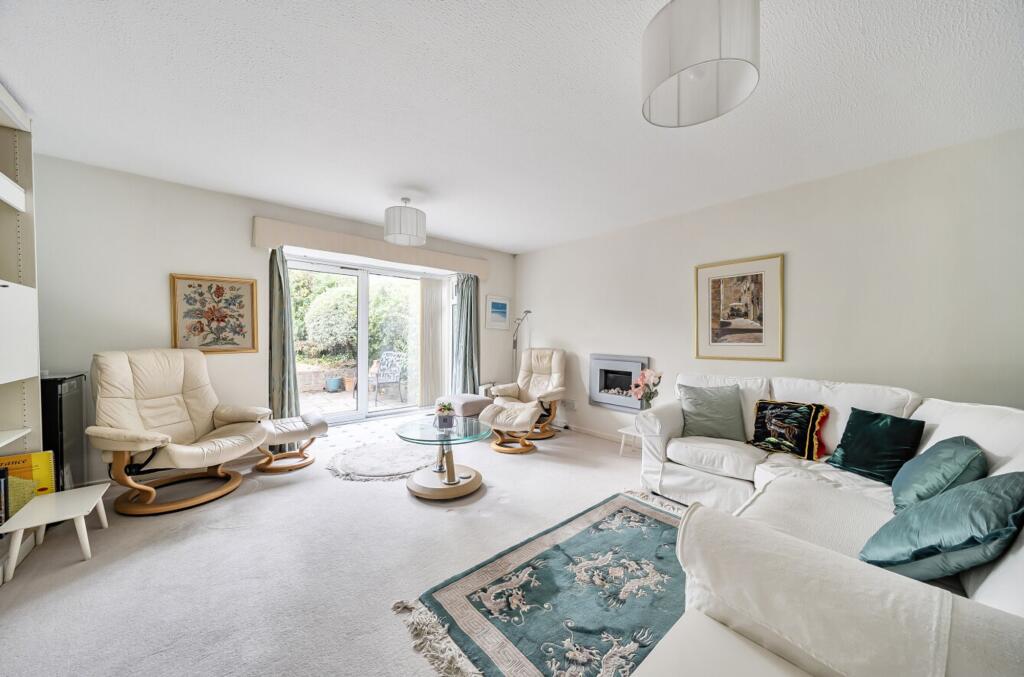 House in Tonbridge - More
