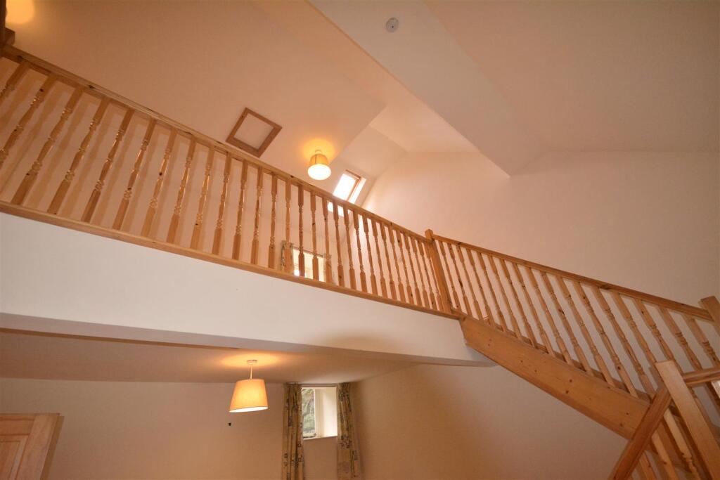 House in Derbyshire Dales, Matlock Town - More