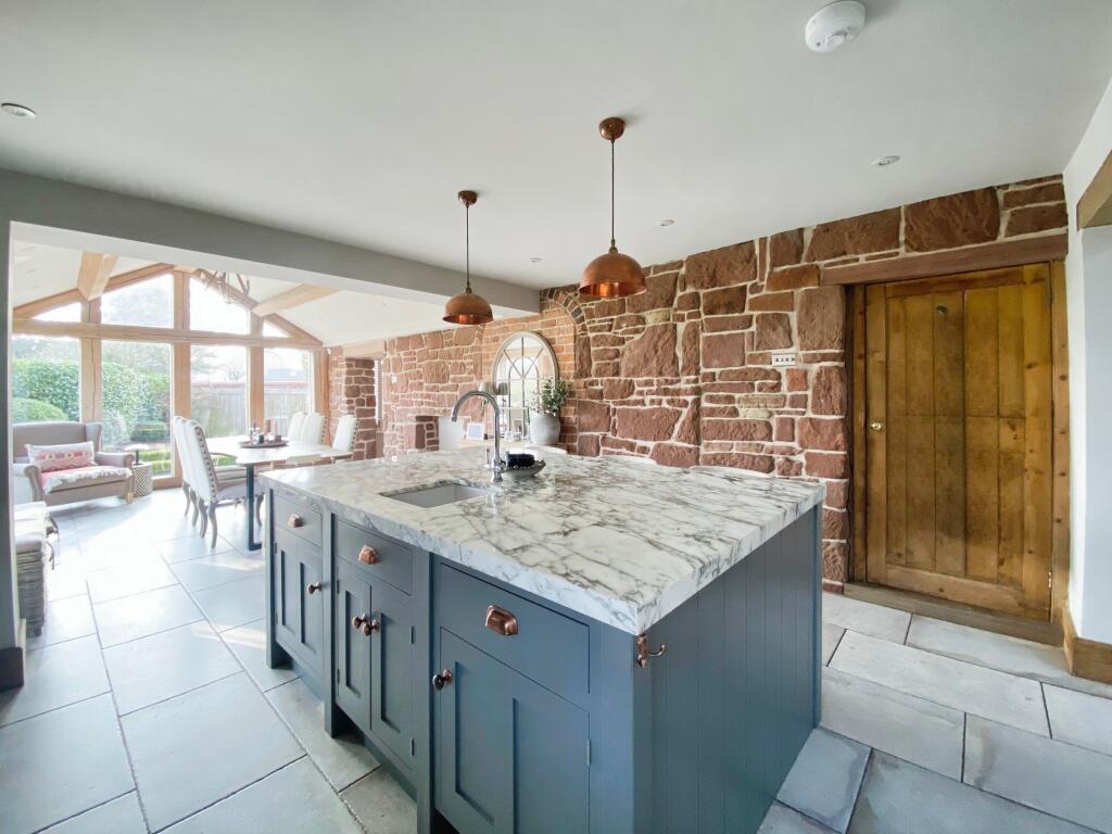 Francis Lane, Wrexham, LL13 photo 2