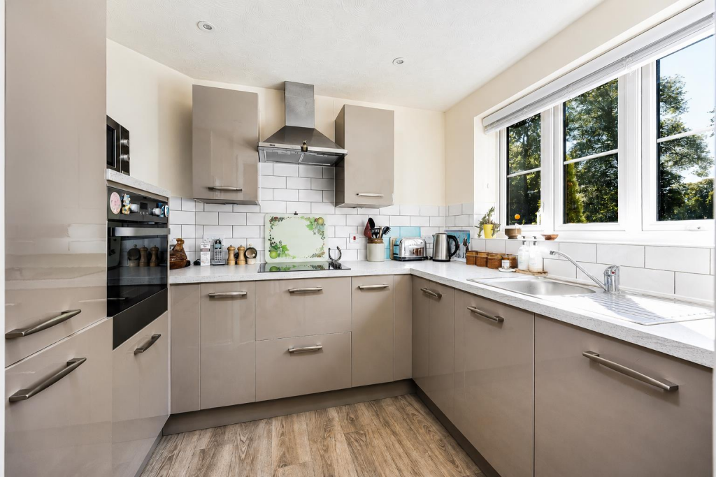 Apartment in West Suffolk, Haverhill - View 4