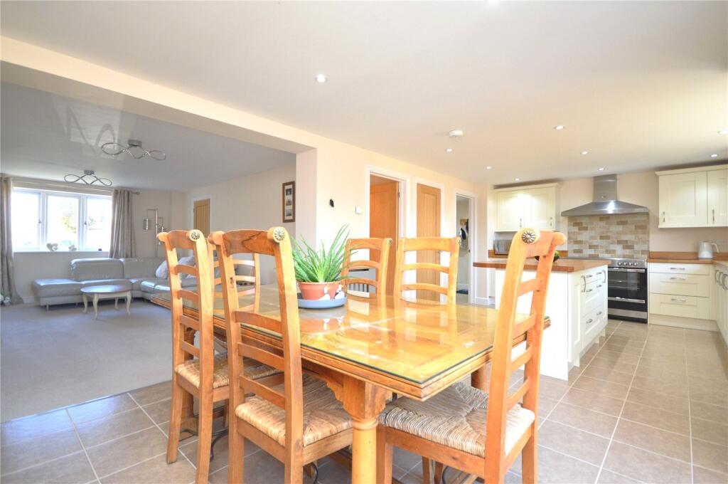 House in Huish Episcopi, Wearne - More