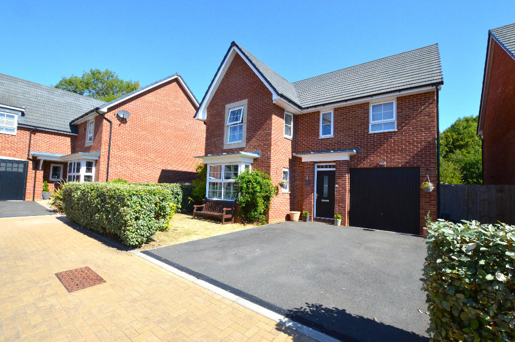 4-bed detached on 8, Landers Edge, £490,000