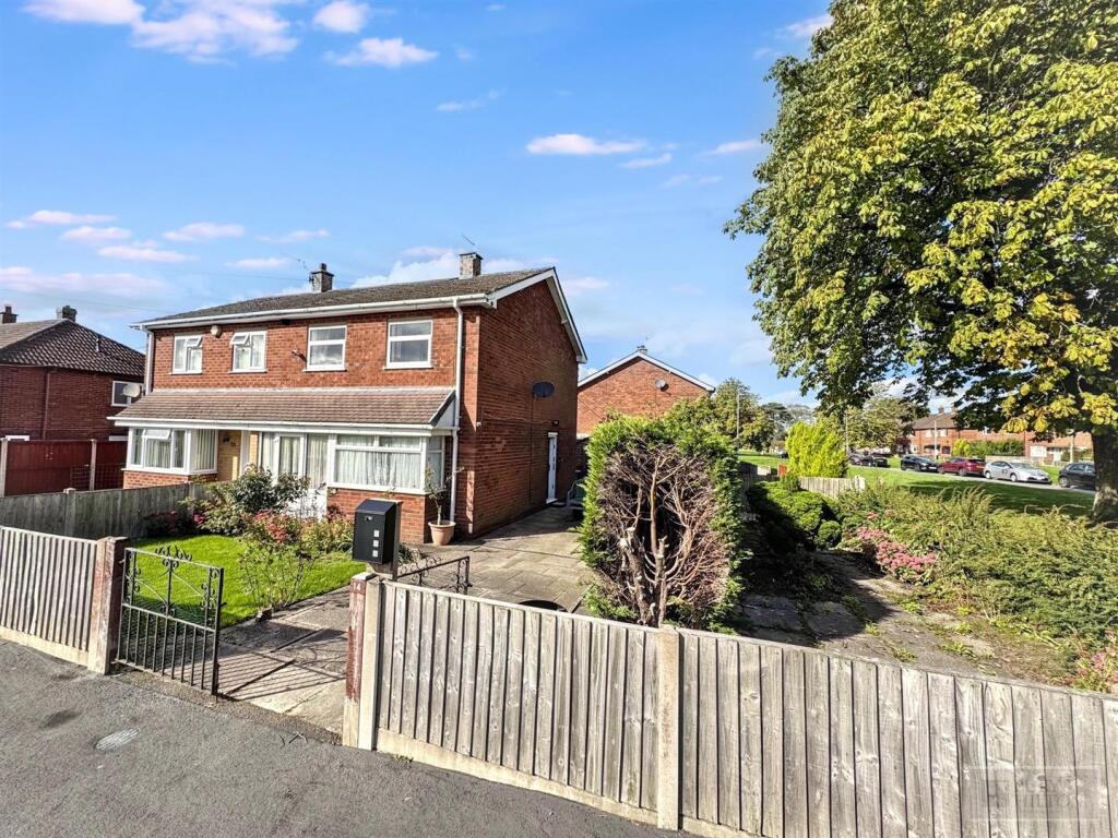 House in Staffordshire Moorlands, Leek