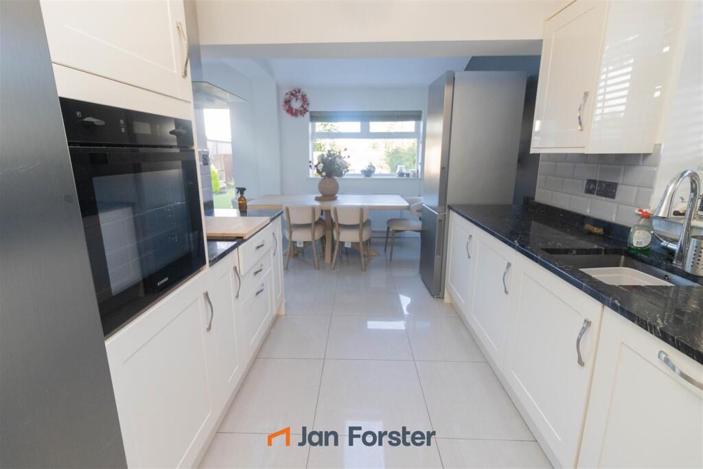 House in Newcastle upon Tyne - View 3