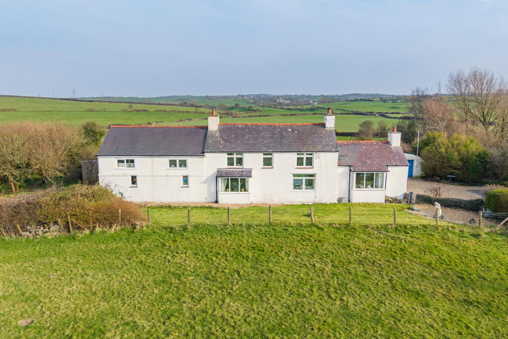 4-bed house on Tyddyn Y Waen, Llanfechell, Amlwch, LL68 0SD, £625,000