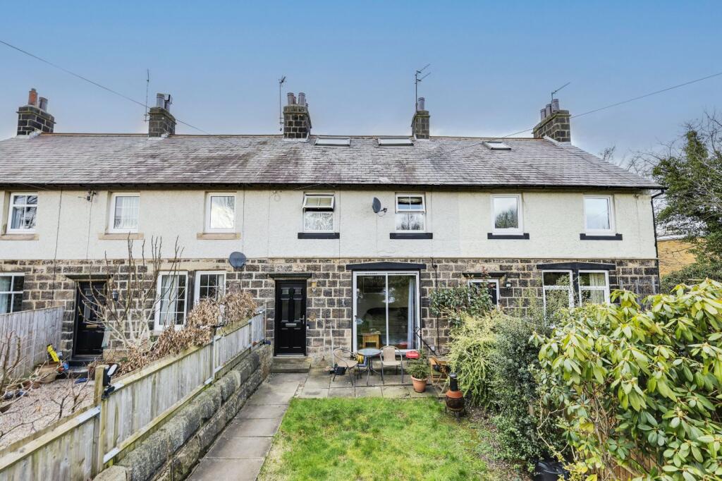 Main image of property: Avenue Terrace, Yeadon, Leeds, West Yorkshire, LS19