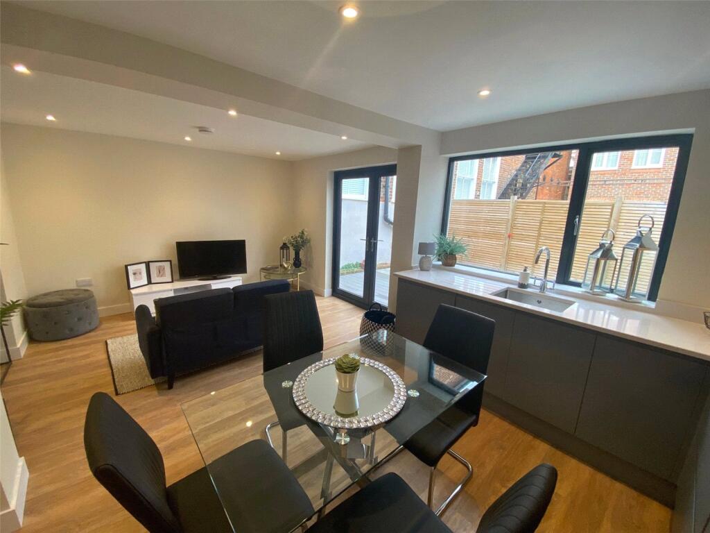 Apartment in Salisbury - View 2