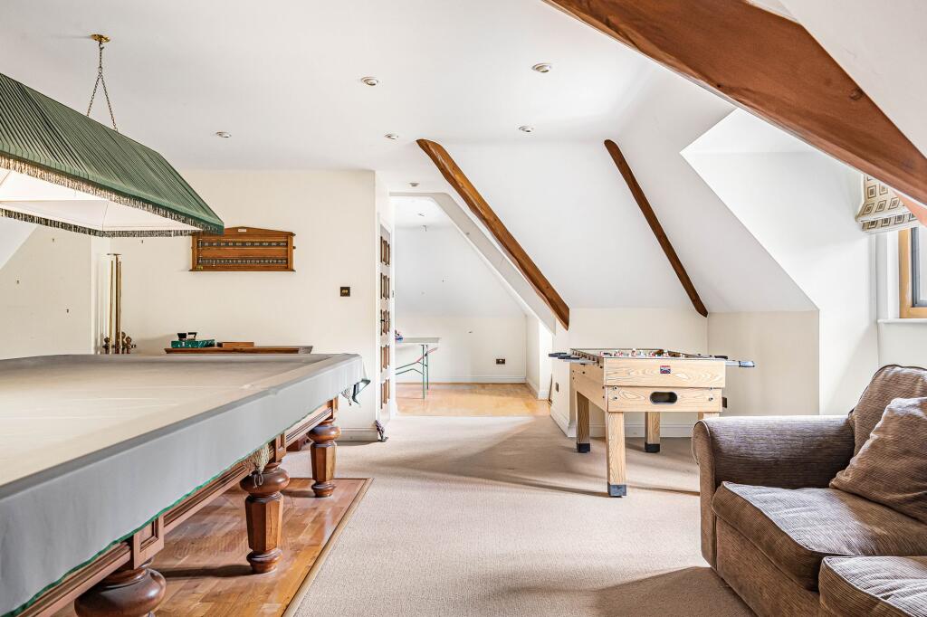 House in Luton - More