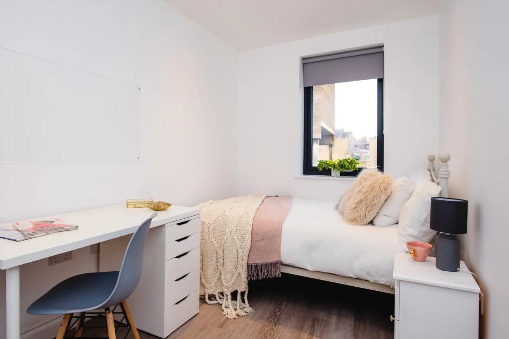 Apartment in Nottingham - View 3
