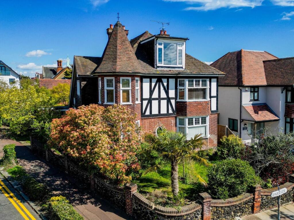House in Southend-on-Sea - View 5