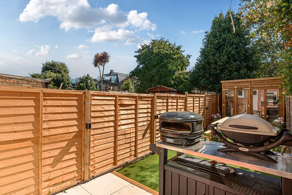 Apartment in London - View 4