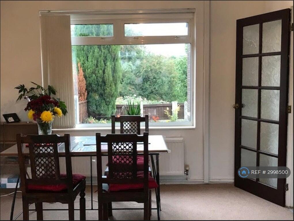 House in Tameside, Greater Manchester - More