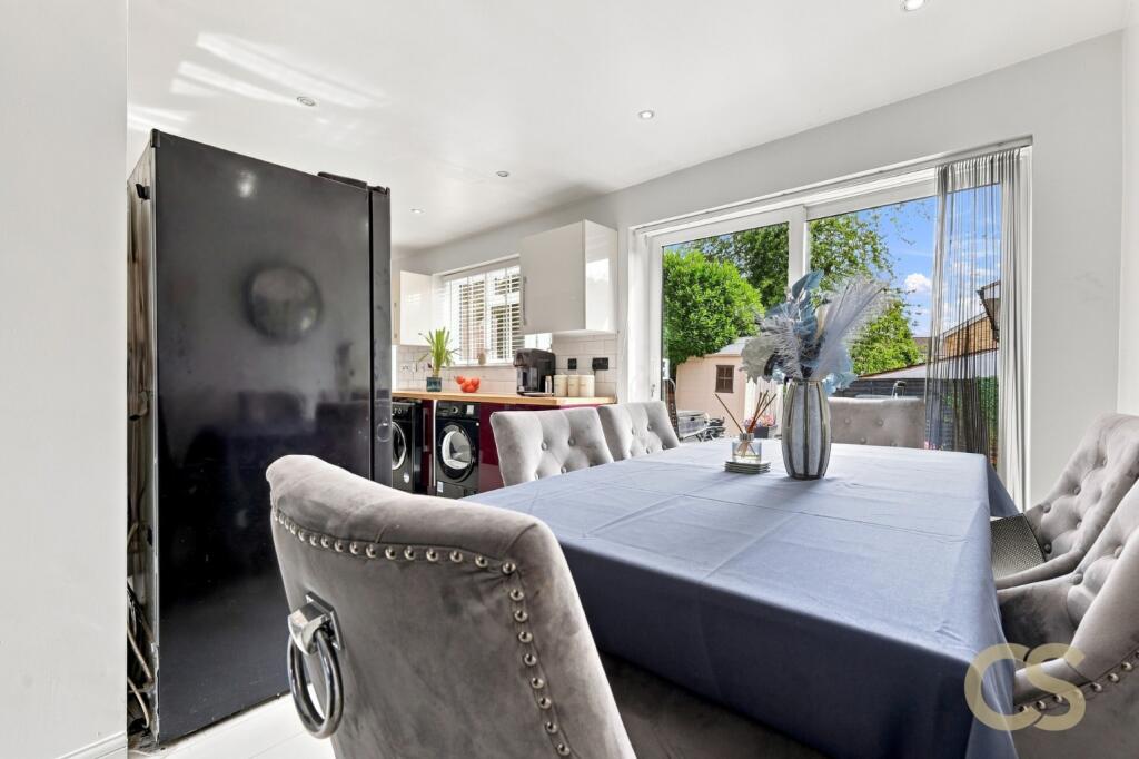 House in Enfield - More