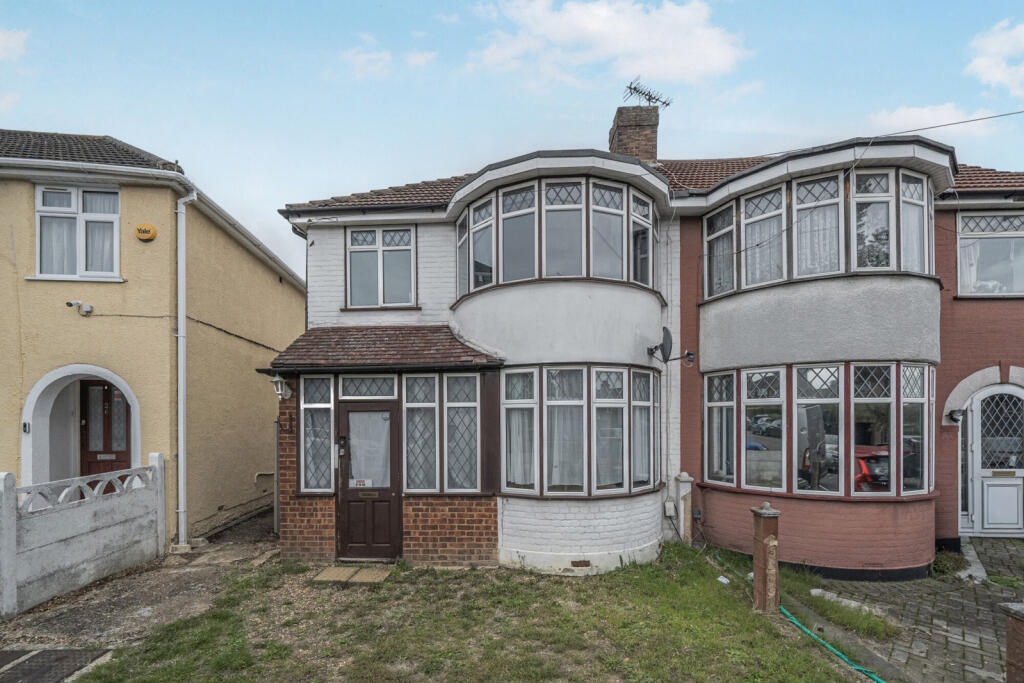 Main image of property: Reading Road, Northolt