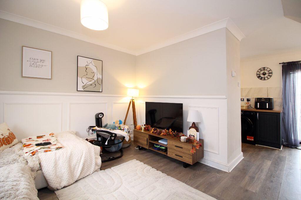 House in Cardiff, Llantrisant - View 2