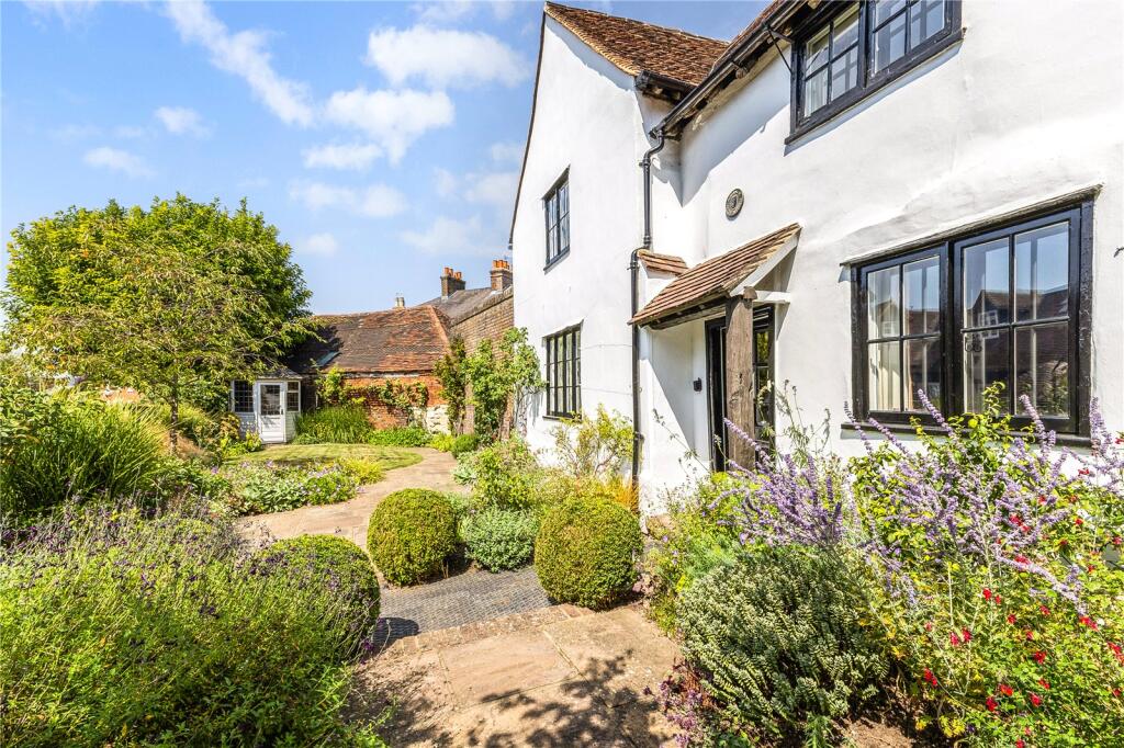 Main image of property: Slipshoe Street, Reigate, Surrey, RH2