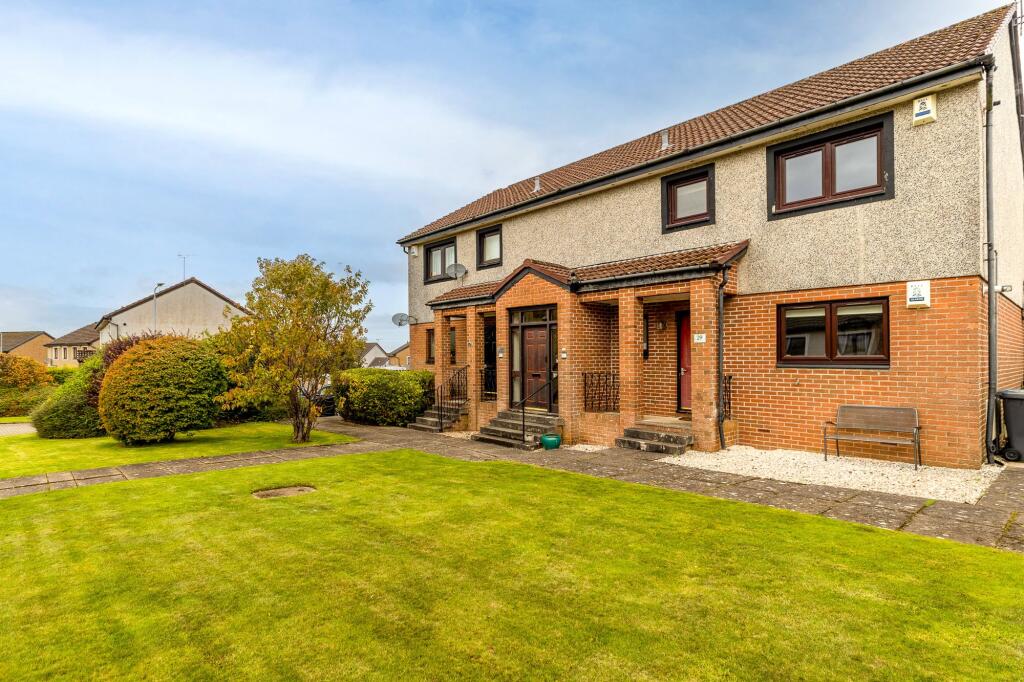 1-bed flat on Ballantrae Crescent, Newton Mearns, Glasgow, £155,000