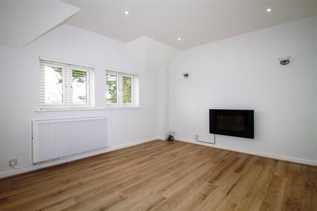 Apartment in West Oxfordshire, Chipping Norton - View 3