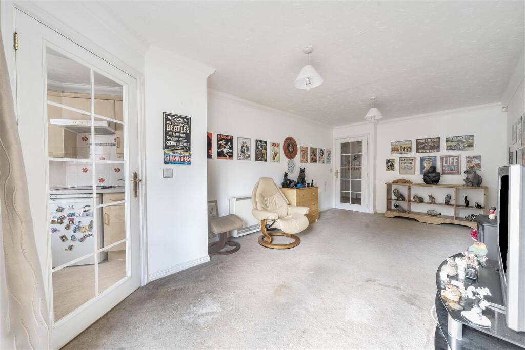 Apartment in Portsmouth - View 4