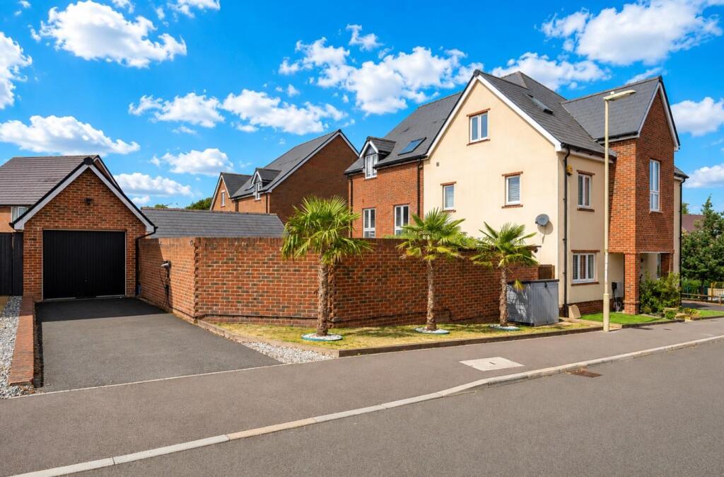 House in Reading - View 2