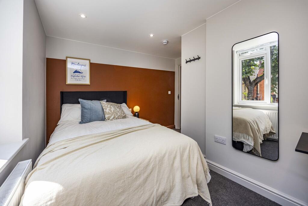House in Nottingham - View 4