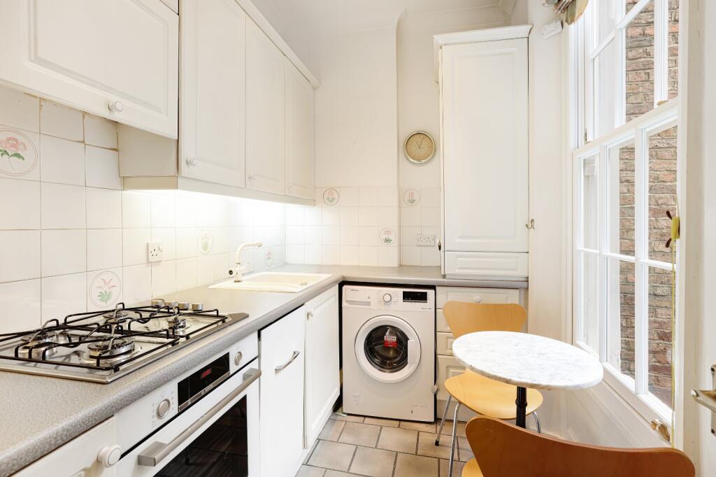 Apartment in London - View 2