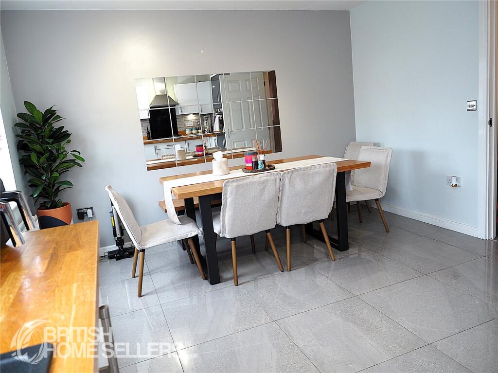 House in North Warwickshire, Coleshill - More