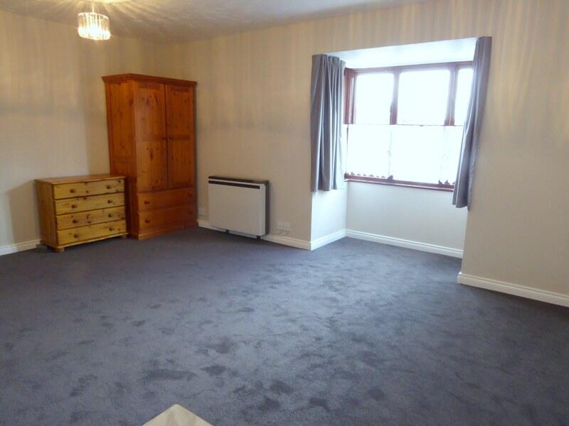 Apartment in Dartford, Stone - View 4
