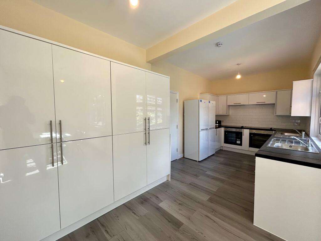 House in London, Woodberry Grove Estate, Stoke Newington - View 4
