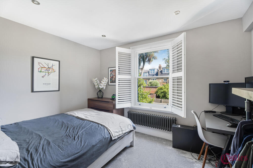 Apartment in London - View 3