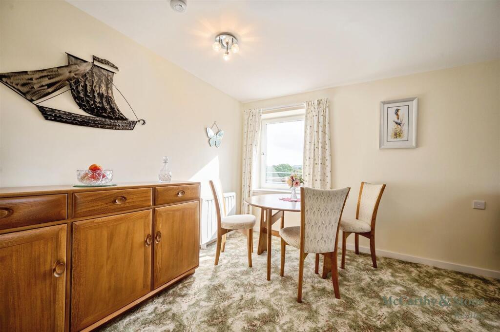 Apartment in Glasgow - View 3