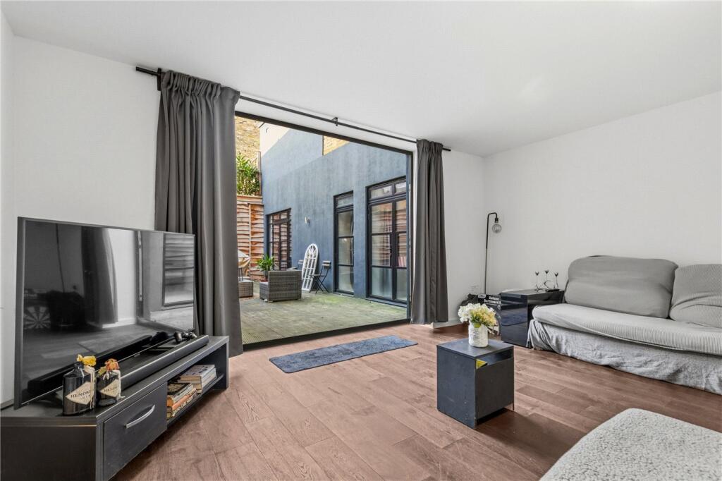 Main image of property: Princess Crescent, London, N4