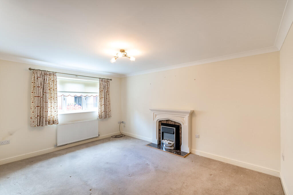 Sherwood Square, Retford photo 4