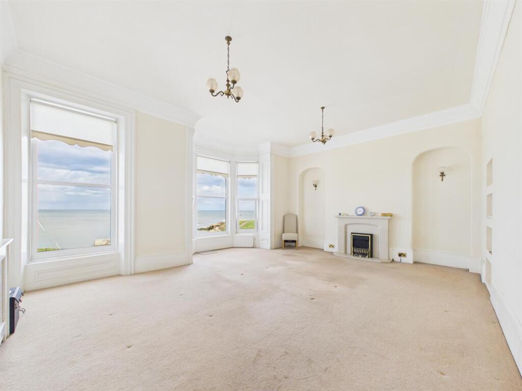 Apartment in North Tyneside, Cullercoats - View 3