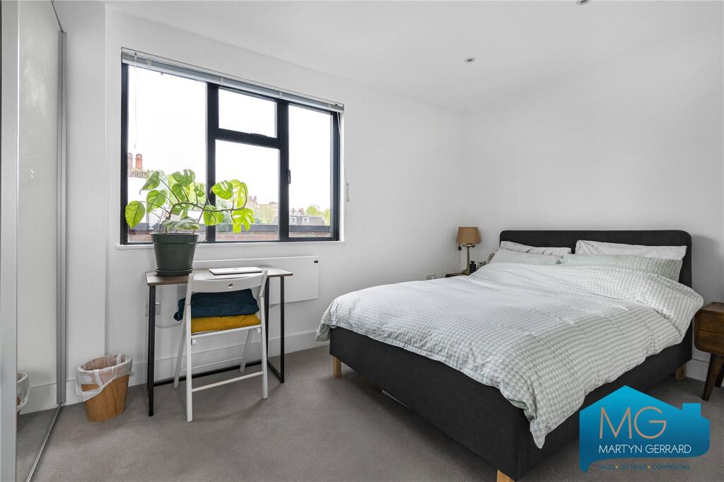 Apartment in London - View 3