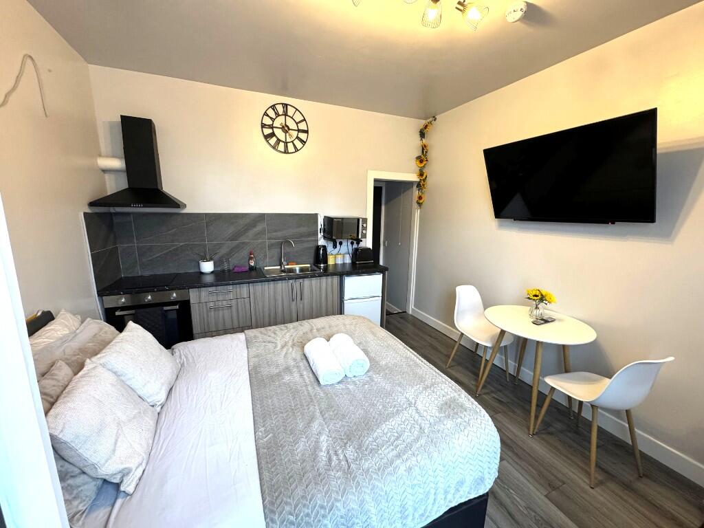 Main image of property: Foleshill Road, Coventry, CV6