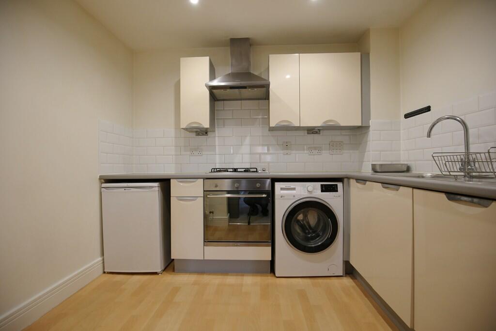 Leighton Road, Leighton Buzzard, Bedfordshire photo 3