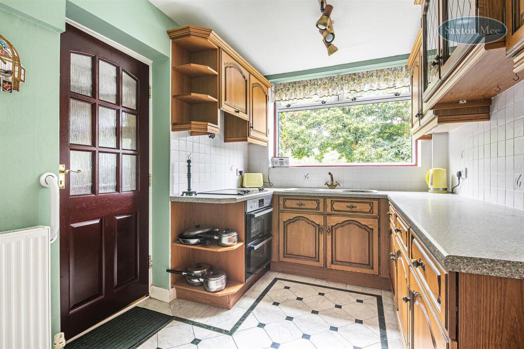 House in Sheffield, Stannington, Wisewood - More
