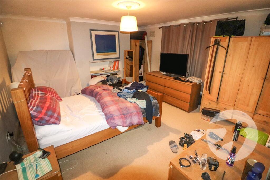 House in Dartford - View 5