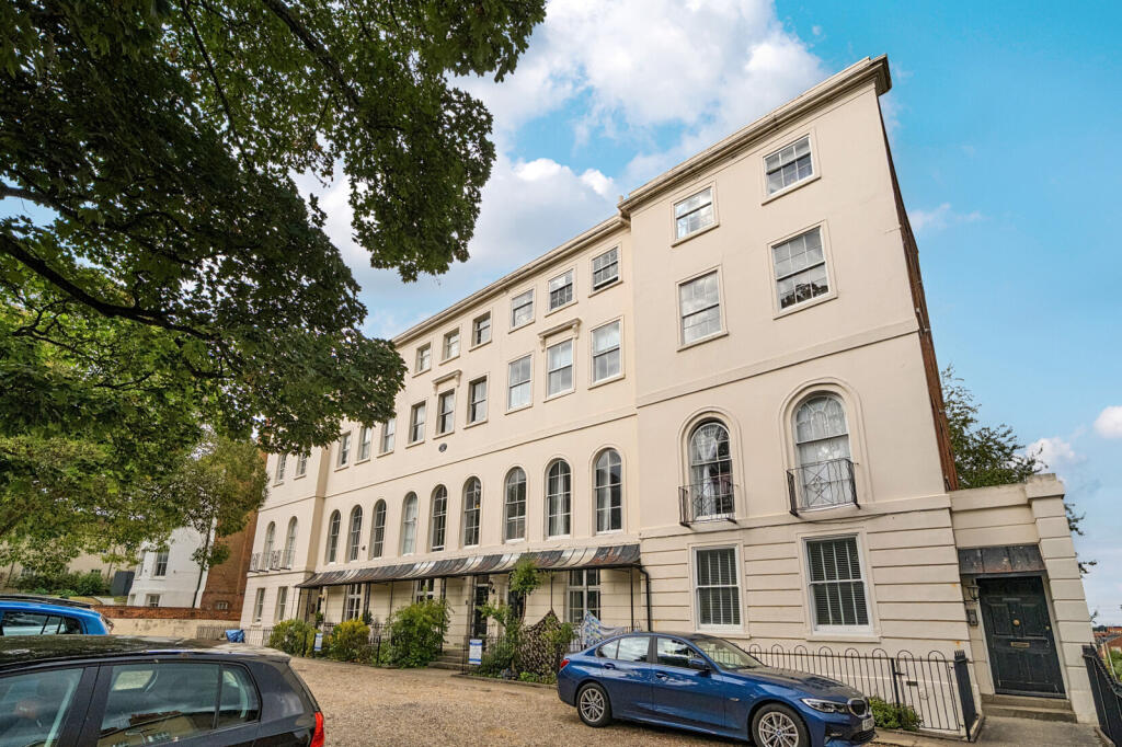 Main image of property: Castle Hill, Reading, Berkshire