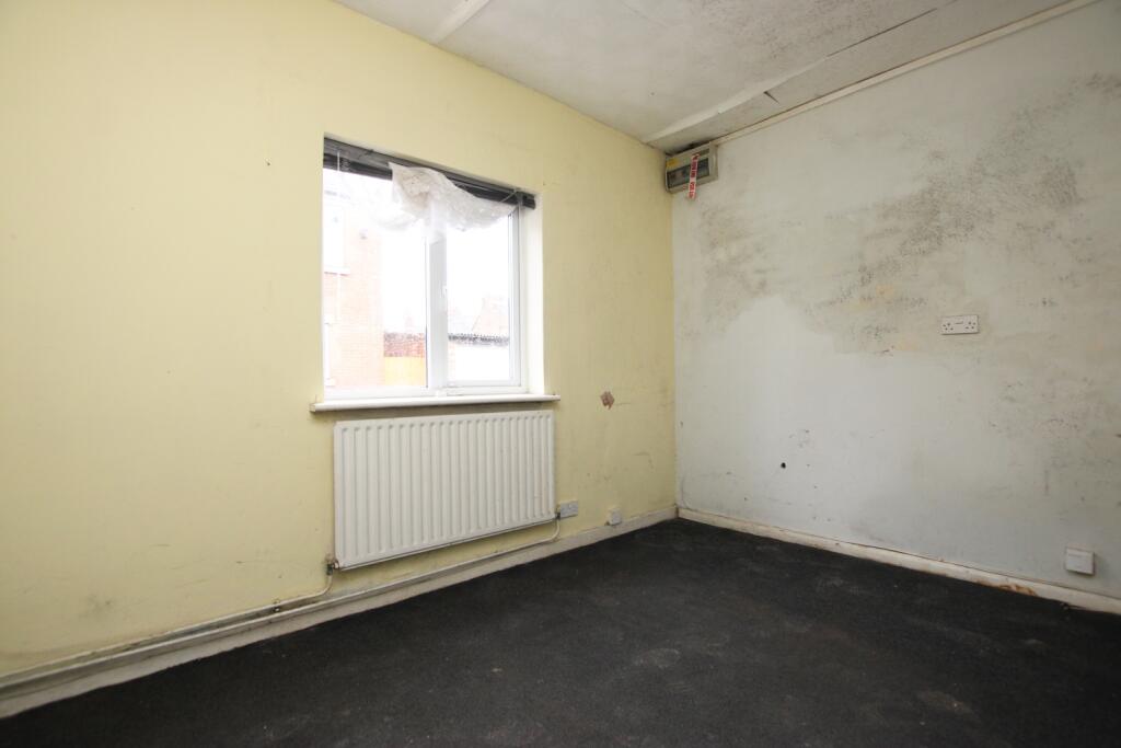House in Kettering, Avondale - View 3
