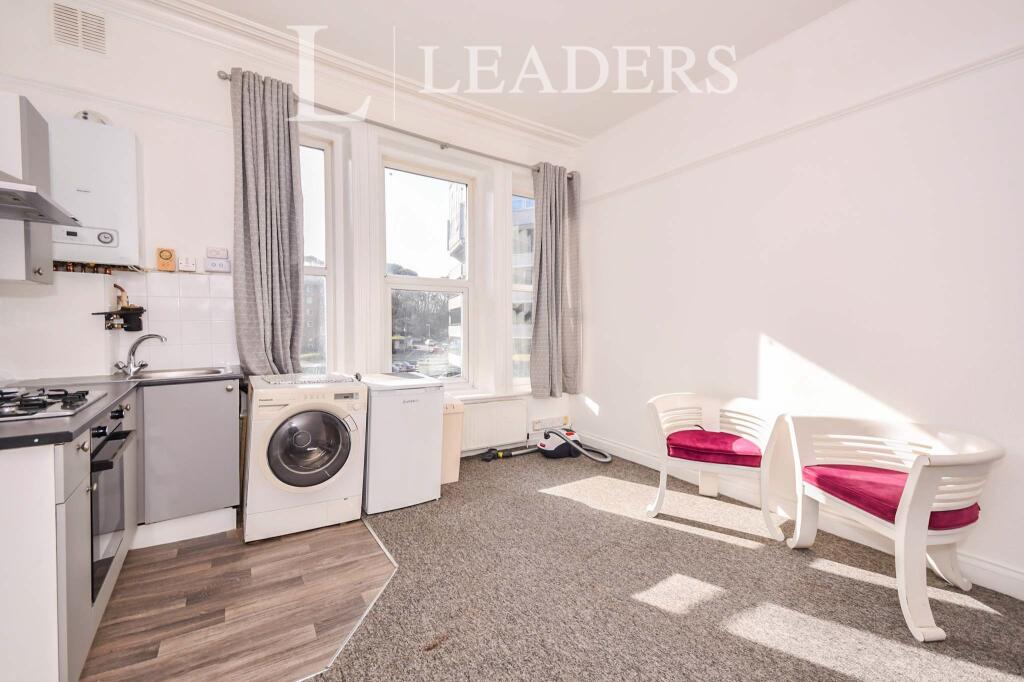 Apartment in Bournemouth - More