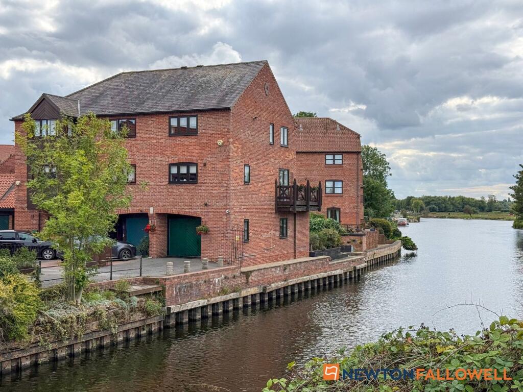 House in Nottingham - View 2