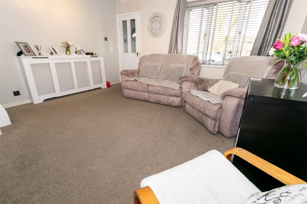 Ashmore Close, Middlewich photo 4