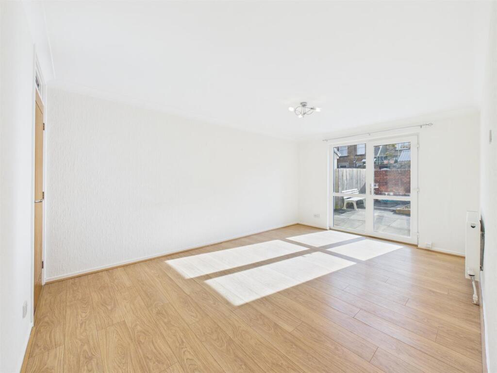 House in Newcastle upon Tyne, Seaton Valley - View 4